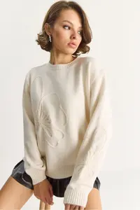 Bianco Lucci Women's Cream Soft Textured Flower Pattern Embroidered Knitwear Sweater 251085 - Image 6