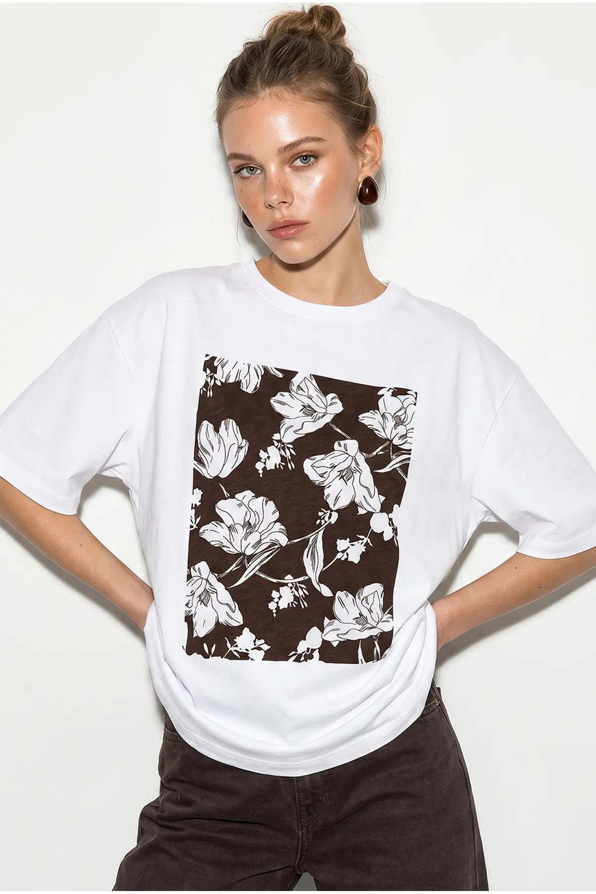 Bianco Lucci Women's Crew Neck Floral Printed Oversize 100% Cotton T-Shirt ÖT100001