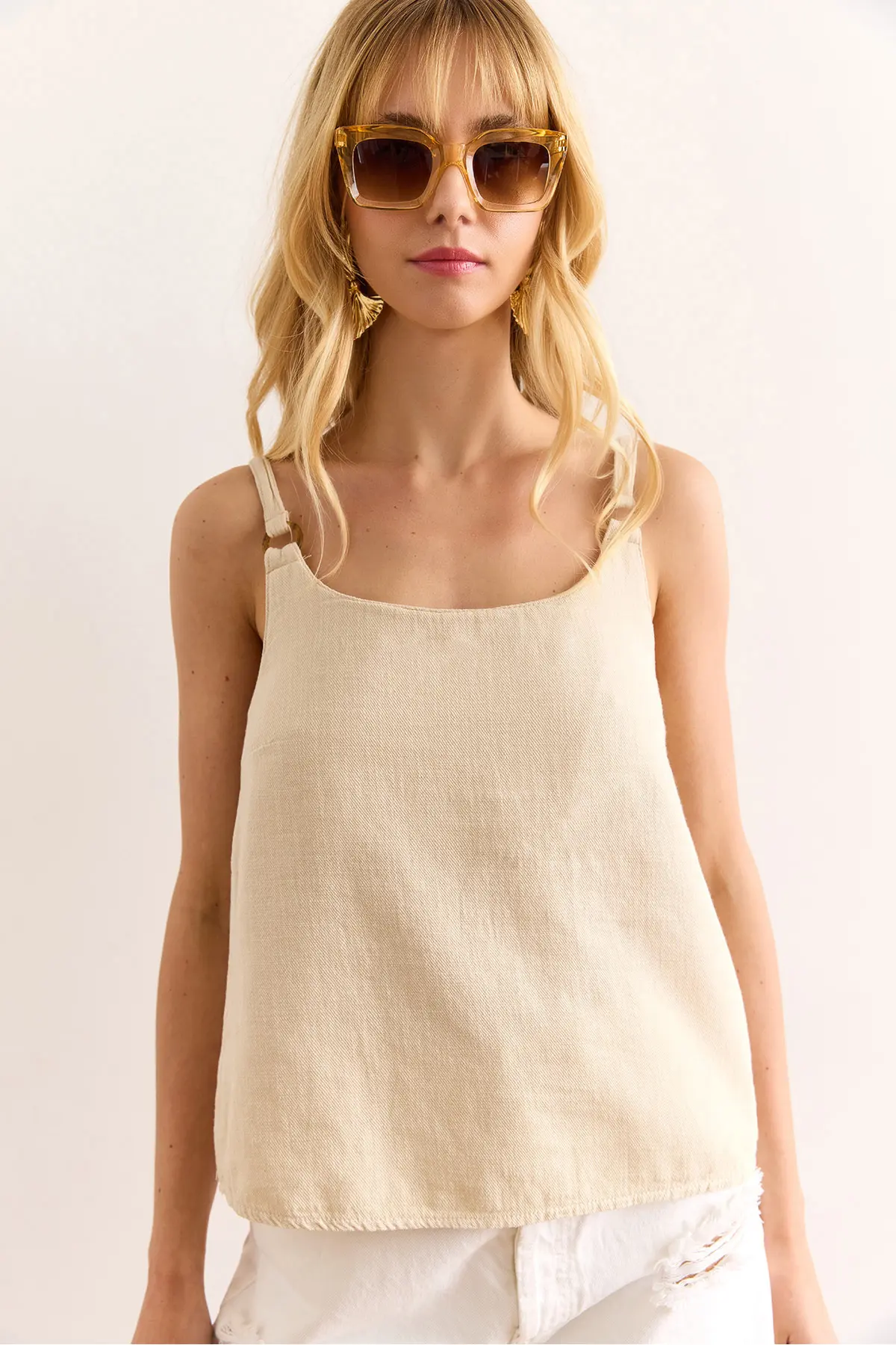 Olalook Women's Stone Strap Accessory Washed Soil Linen Blouse