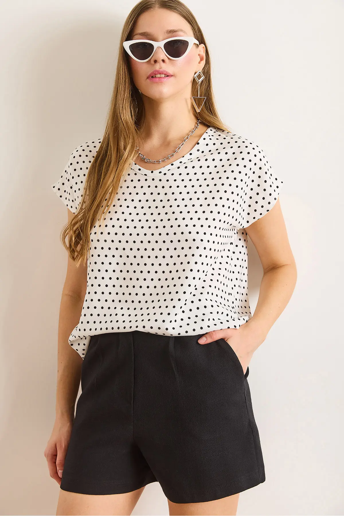 Olalook Women's Polka Dot White V-Neck Woven Viscose Blouse