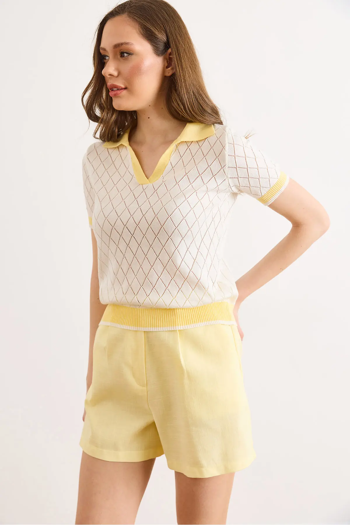 Olalook Women's White Yellow Polo Collar Color Detailed Seasonal Knitwear Blouse