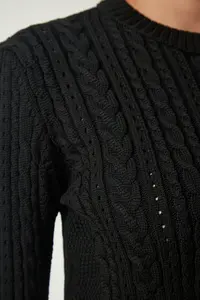 Happiness İstanbul Women's Black Crew Neck Knitted Motif Crop Knitwear Sweater - Image 5