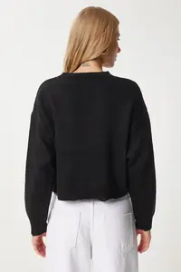 Happiness İstanbul Women Black Split Detailed Knitwear Sweater - Image 5