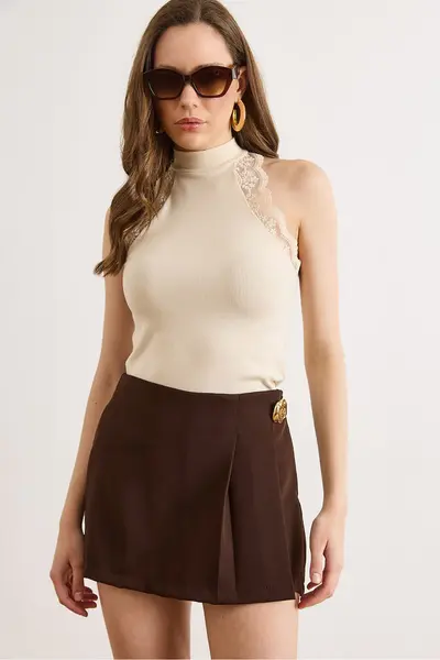 Olalook Women's Brown Accessory Detailed Mini Skirt with Shorts