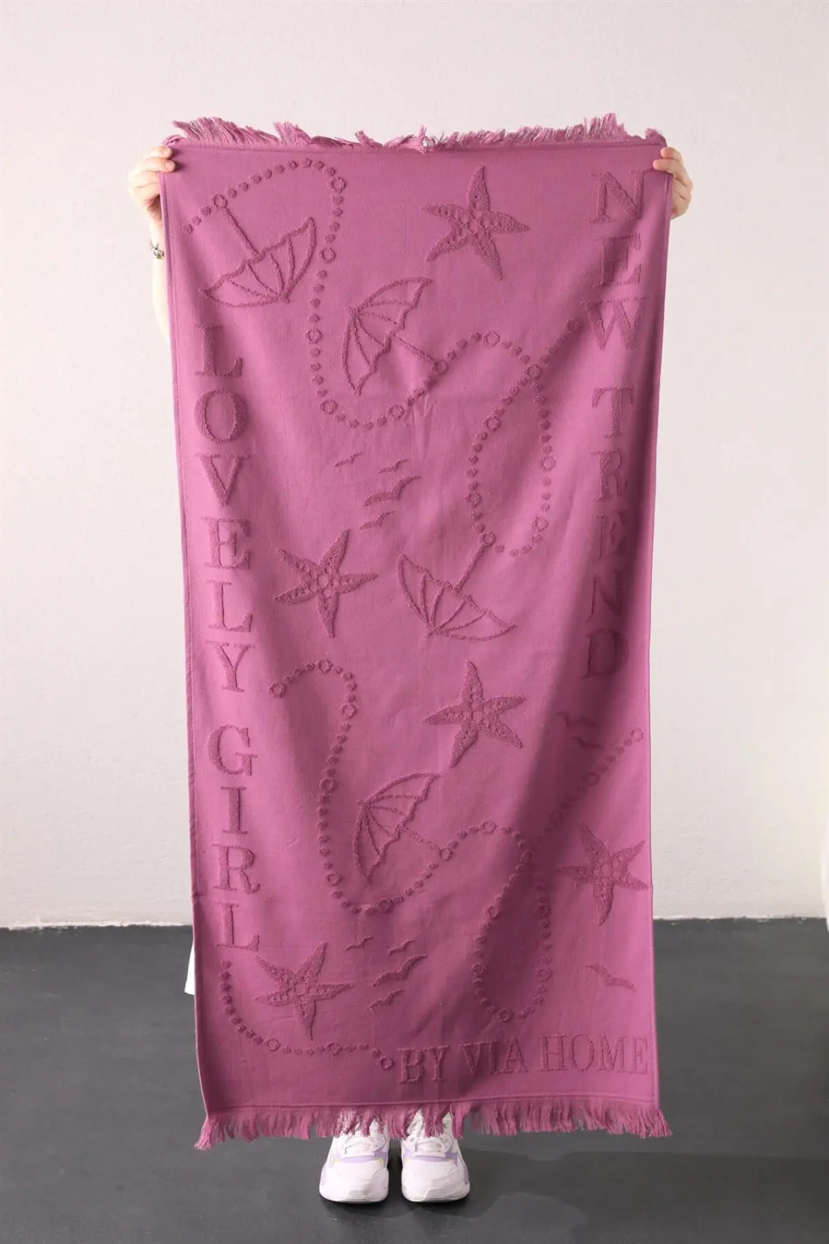 FAVORA Trend 100% Cotton Embossed Beach Towel - Plum