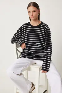 Happiness İstanbul Women's Black and White Striped Seasonal Knitwear Sweater