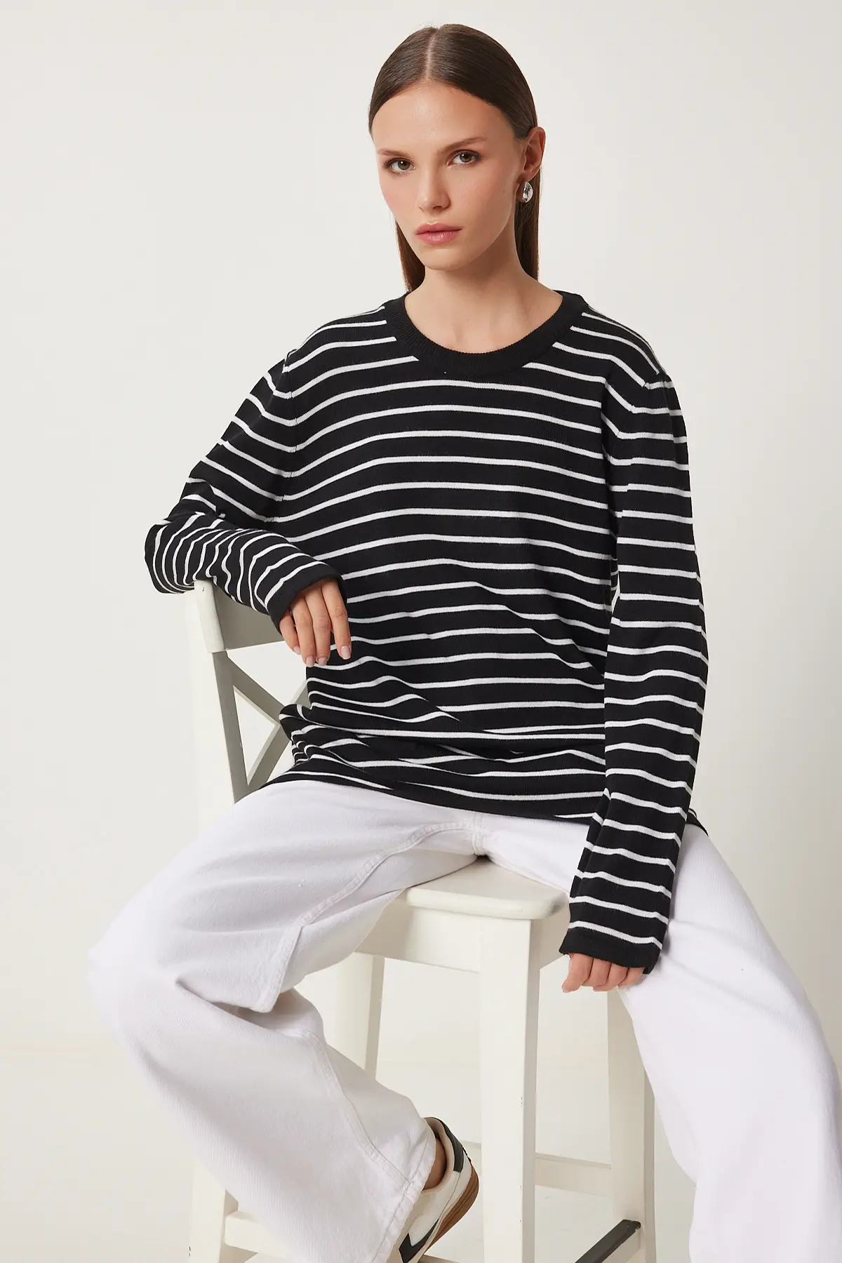 Happiness İstanbul Women's Black and White Striped Seasonal Knitwear Sweater