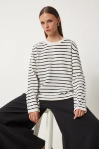 Happiness İstanbul Women's Ecru Black Striped Seasonal Knitwear Sweater