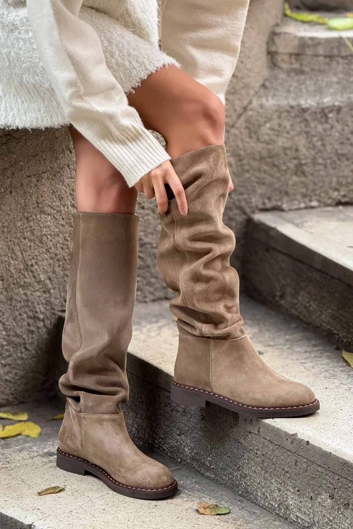 NSN-AHM9154K_Beige_Suede_1
