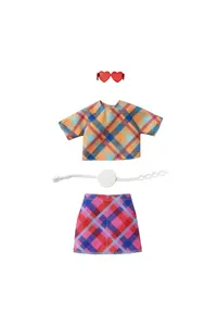 Barbie 's Clothing And Accessories