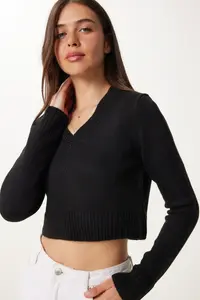 Happiness İstanbul Women Black V-neck Crop Knitwear Sweater - Image 2