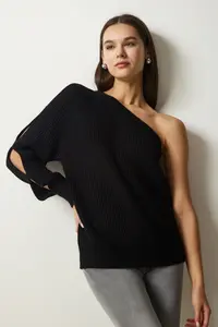 Happiness İstanbul Women's Black Window Detailed Single Sleeve Knitwear Sweater - Image 3