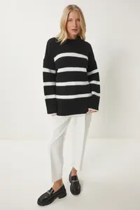 Happiness İstanbul Women's Black Ecru Crew Neck Striped Knitwear Sweater - Image 4