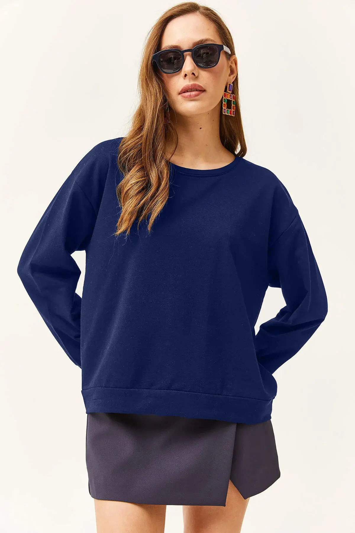 Olalook Women's Navy Blue Basic Soft Textured Loose Sweatshirt