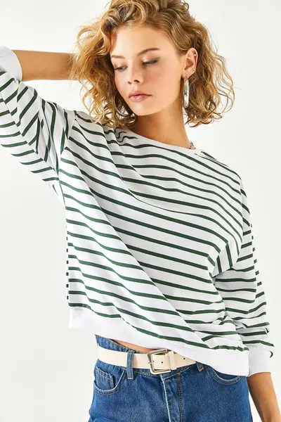 Olalook Women's White Emerald Green Basic Soft Textured Loose Sweatshirt
