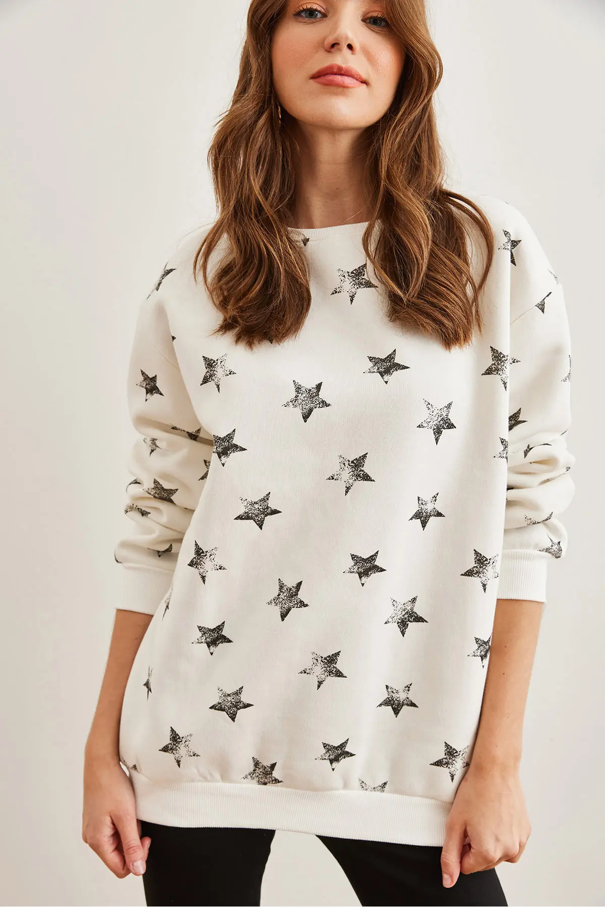 Olalook Women's Ecru Black Star Printed Oversize Rose Gold Sweatshirt