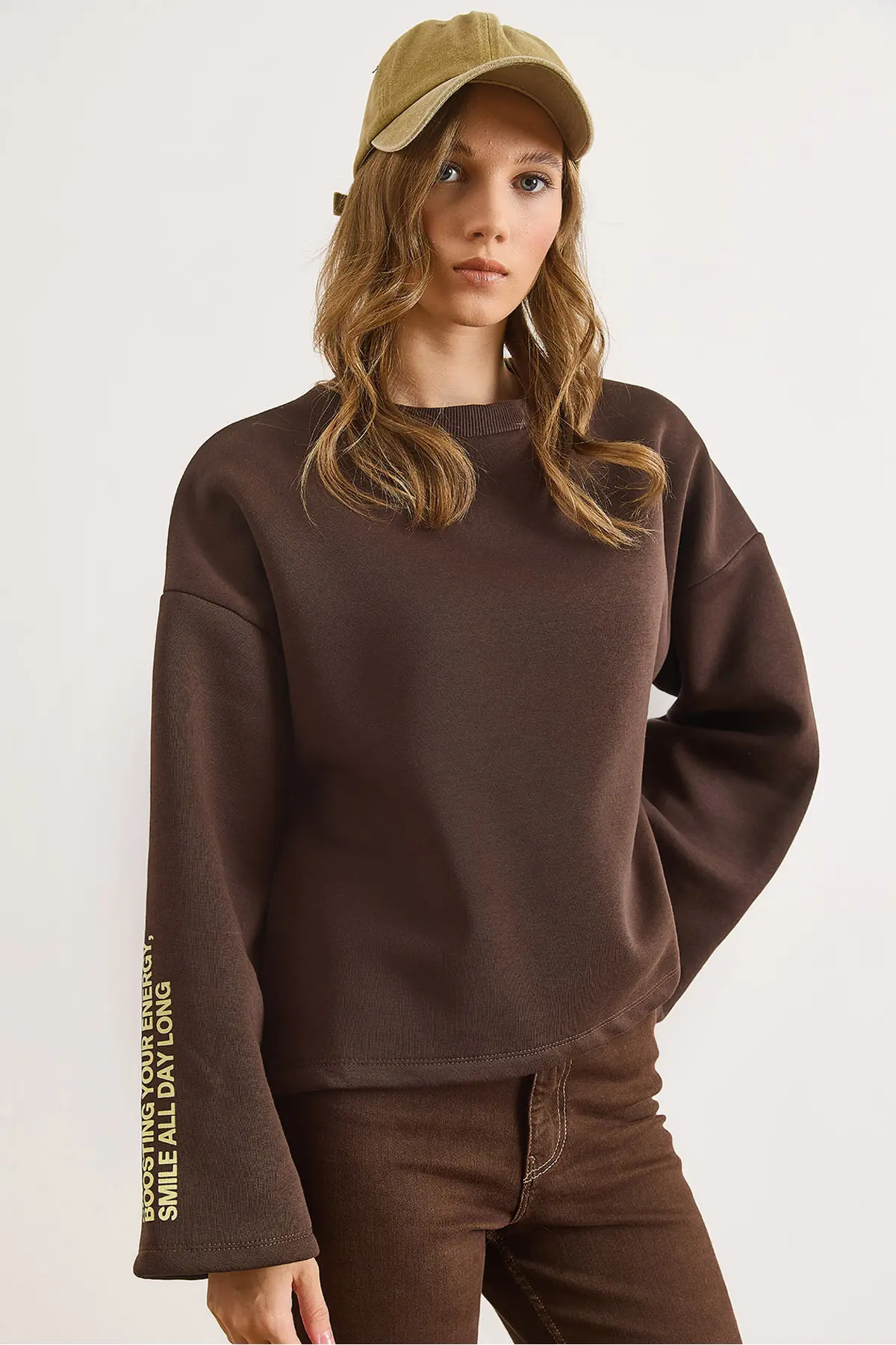 Olalook Women's Bitter Brown Wide Sleeve Detailed Raised Oversize Sweatshirt