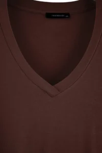 Trendyol Curve Brown Soft Fabric V-neck Fitted Flexible Knitting Plus Size Blouse - Image 6