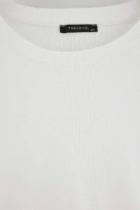 Trendyol Curve Ecru-Gray 2 Sets Paket Crop Camisole Knitting Plus Size Blouse - Image 3