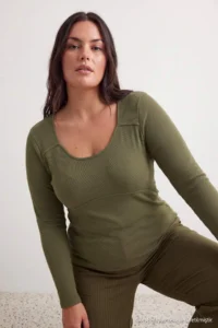Trendyol Curve Khaki Camisole Crop Knitting Plus Size Blouse - Image 4