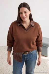 Trendyol Curve Brown V-neck Basic Plus Size Sweatshirt with Fleece Inside - Image 3