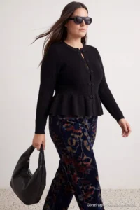 Trendyol Curve Black MANDARIN Closed Knitwear Plus Size Sweater - Image 3