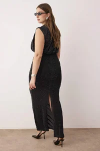 Trendyol Curve Black Tulle Knitting Maxi Length Plus Size Dress - Image 5