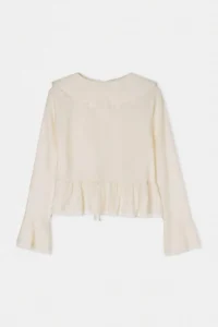 TRENDYOLMİLLA WHITE V-neck Front tied up Lace Detailed Blouse - Image 5