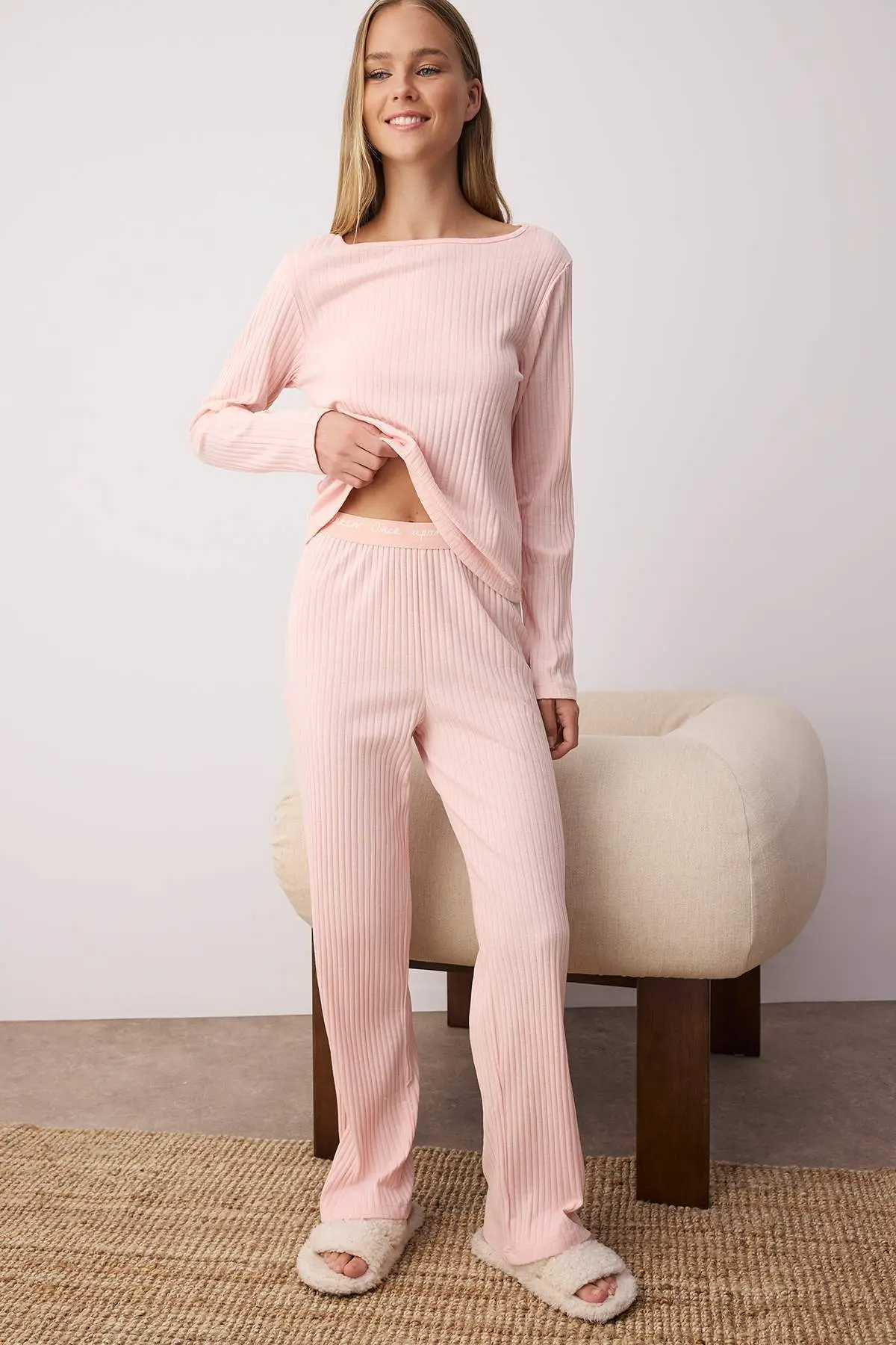THMAW21PT0269-POWDER-PINK_1