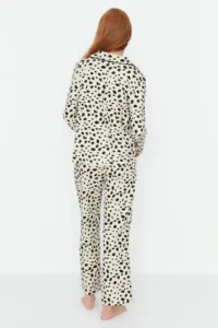 TRENDYOLMiLLA Beige 100% Cotton Leopard Patterned Shirt-Pants Knitted Pajama Set - Image 8