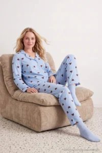 TRENDYOLMiLLA Light Blue 100% Cotton Heart Patterned Knitted Pajama Set - Image 2