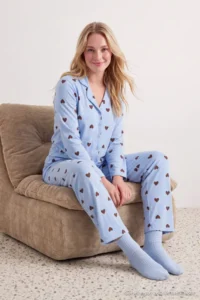 TRENDYOLMiLLA Light Blue 100% Cotton Heart Patterned Knitted Pajama Set - Image 3