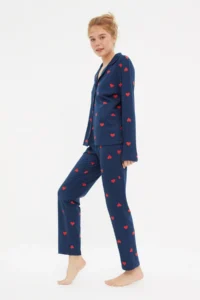 TRENDYOLMiLLA Navy Blue 100% Cotton Heart Knitted Pajama Set - Image 3