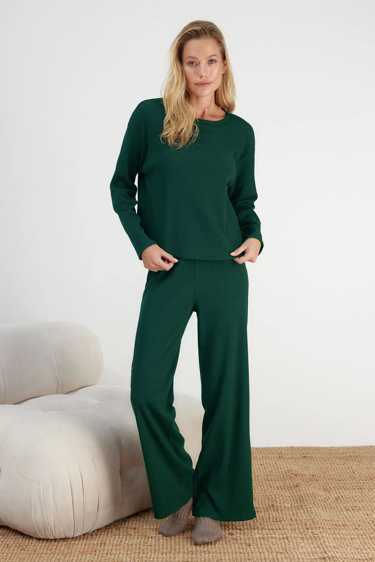 THMAW21PT0684-EMERALD-GREEN_1