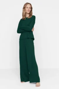 TRENDYOLMiLLA Emerald Green Corded Knitted Pajama Set - Image 3