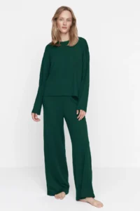 TRENDYOLMiLLA Emerald Green Corded Knitted Pajama Set - Image 5