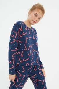 TRENDYOLMiLLA Navy Blue 100% Cotton Christmas Themed Knitted Pajama Set - Image 4