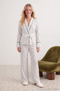 TRENDYOLMiLLA White-Black Belted Polka Dot Piping Detailed Double Breasted Viscose Woven Pajama Set - Image 2
