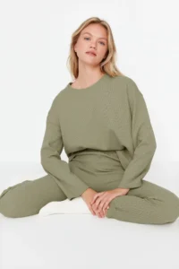 TRENDYOLMiLLA Green Waffle Fabric Knitted Pajama Set