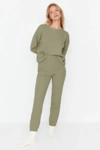 TRENDYOLMiLLA Green Waffle Fabric Knitted Pajama Set - Image 2