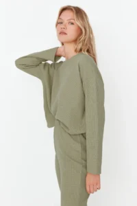 TRENDYOLMiLLA Green Waffle Fabric Knitted Pajama Set - Image 3