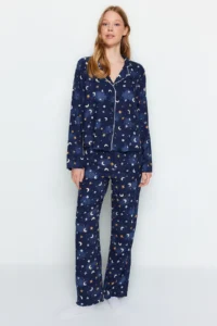 TRENDYOLMiLLA Indigo Galaxy Patterned Viscose Woven Pajama Set - Image 3