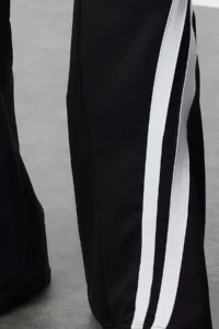 TRENDYOLMİLLA Black Cotton Blended Color Blocked Stripe Detailed Wide Leg Knitting Sports Sweatpants - Image 4