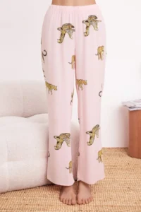 TRENDYOLMiLLA Pink Tiger Patterned Viscose Woven Pajama Set - Image 3