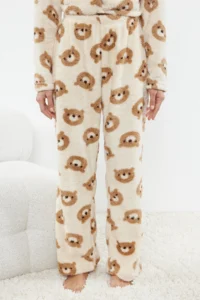 TRENDYOLMiLLA Wellsoft Winter Knitted Pajama Set with Ecru Teddy Bear - Image 4