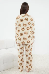 TRENDYOLMiLLA Wellsoft Winter Knitted Pajama Set with Ecru Teddy Bear - Image 5