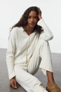 TRENDYOLMiLLA White Brushed Soft Ribbed Cardigan Knitted Pajama Set - Image 2