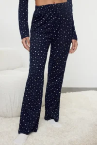 TRENDYOLMiLLA Navy Blue 100% Cotton Galaxy Patterned Knitted Pajama Set - Image 4