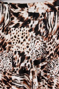 TRENDYOLMiLLA Black-Ecru Leopard Patterned Knitted Pajama Set - Image 6