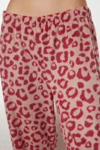 TRENDYOLMiLLA Red Leopard Patterned Fleece Winter Knitted Pajama Set - Image 4